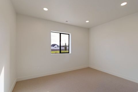 Tiny photo for 538 S 1400 W, Farmington, UT 84025 (MLS # 2144079)