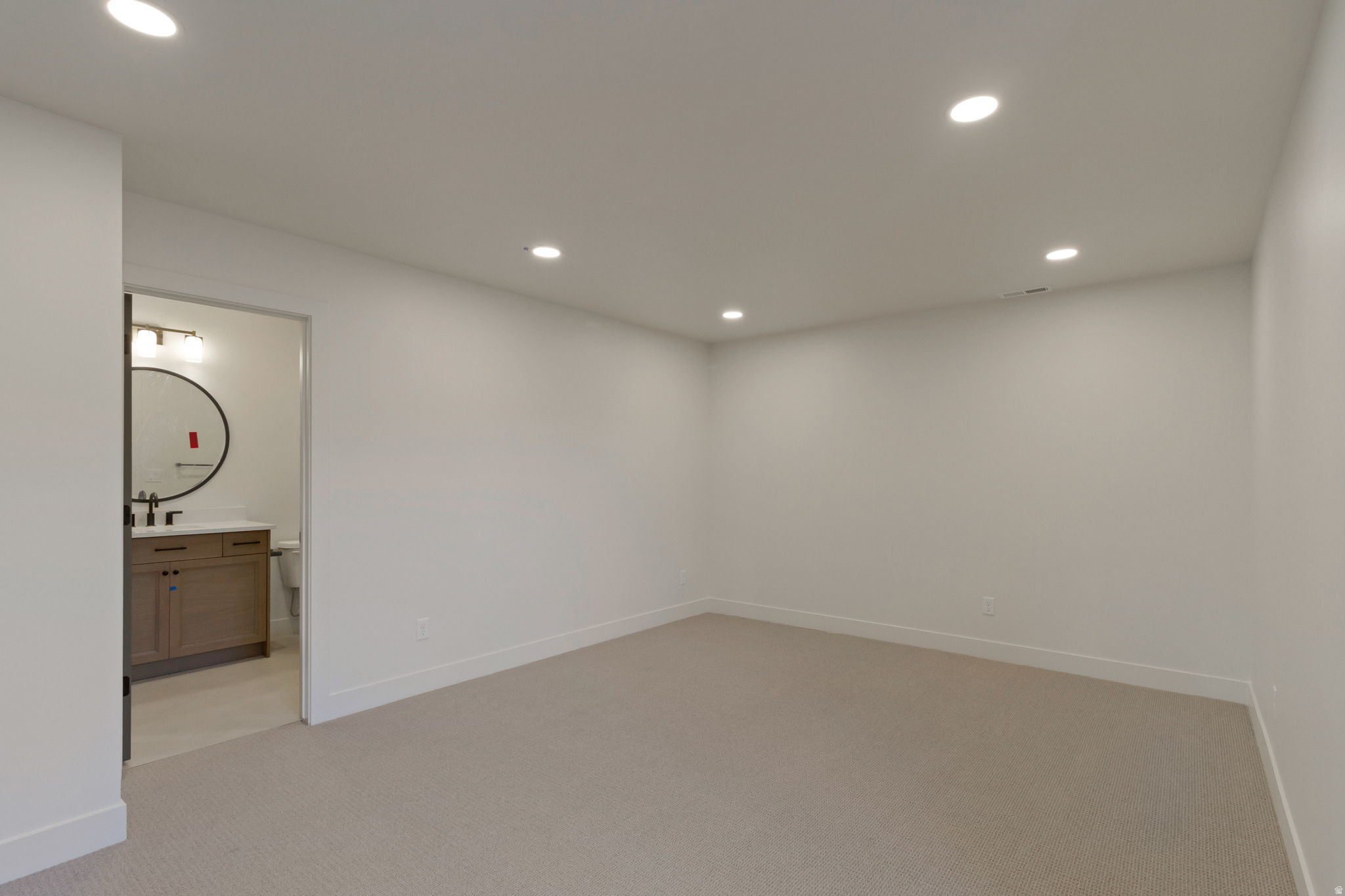 CHESTNUT FARMS - Residential