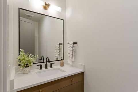 Tiny photo for 538 S 1400 W, Farmington, UT 84025 (MLS # 2144079)