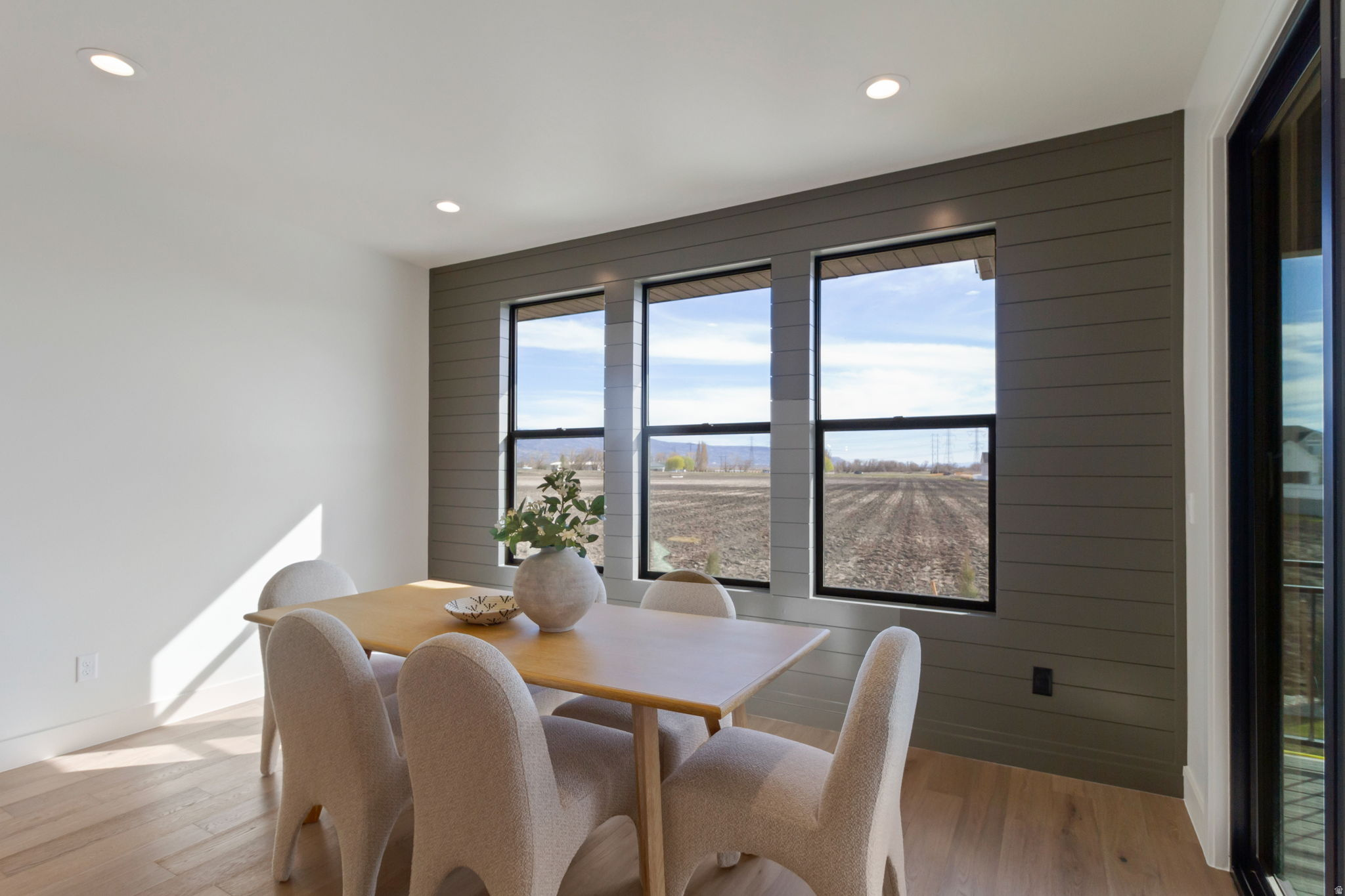 CHESTNUT FARMS - Residential