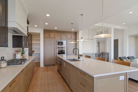 Tiny photo for 538 S 1400 W, Farmington, UT 84025 (MLS # 2144079)