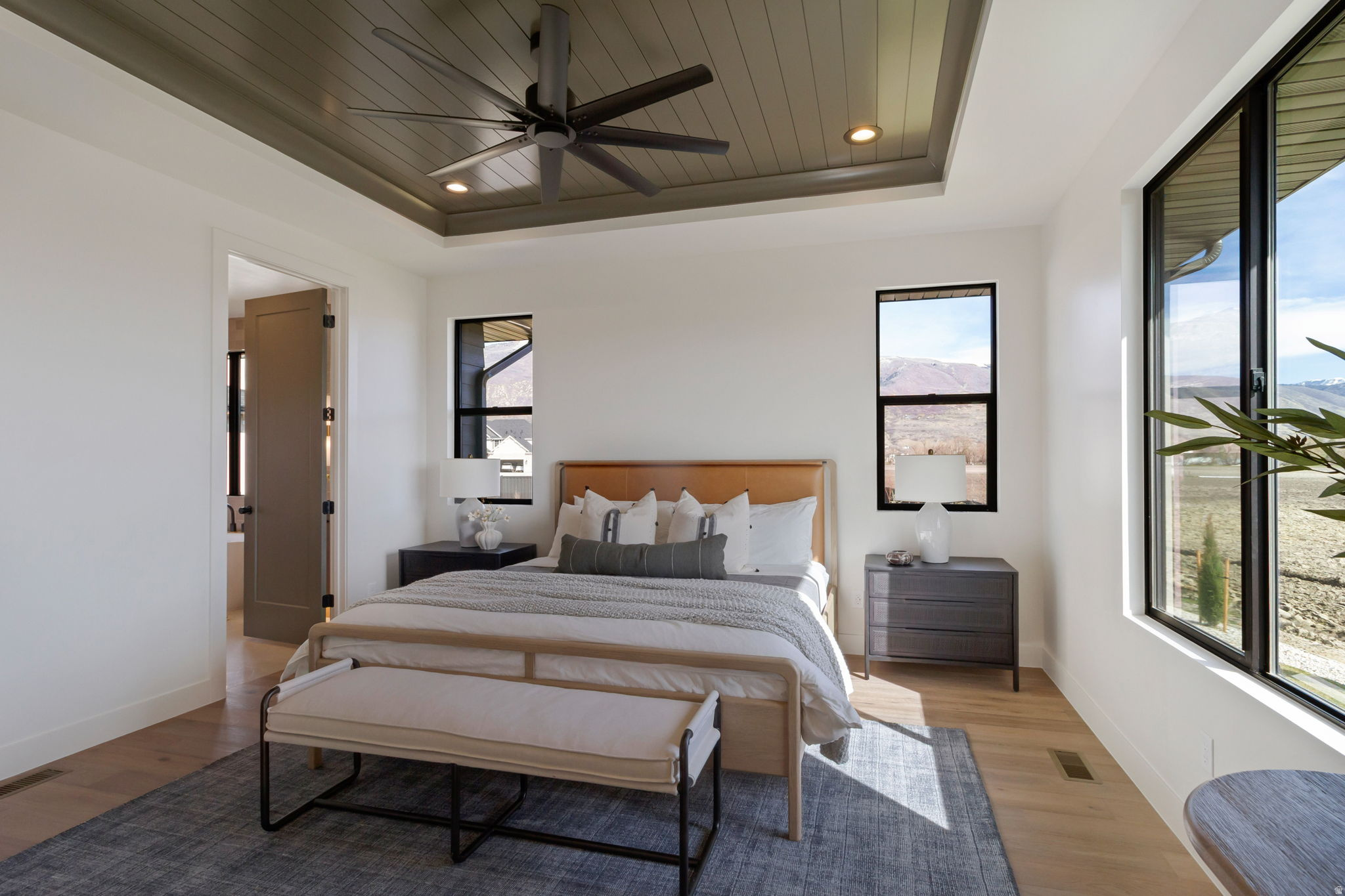 CHESTNUT FARMS - Residential