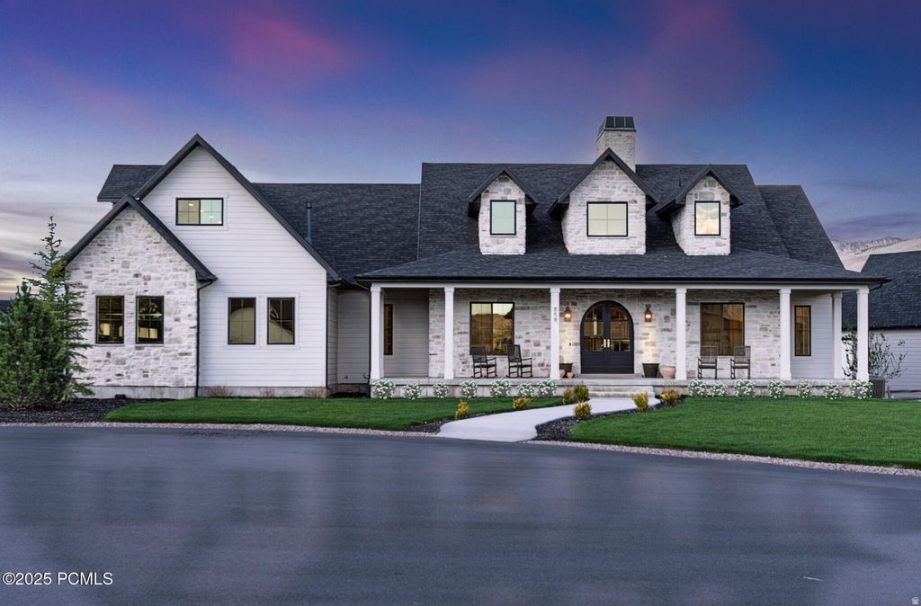 Photo of 858 CRABAPPLE CT, Kamas, UT 84036 (MLS # 2135983)