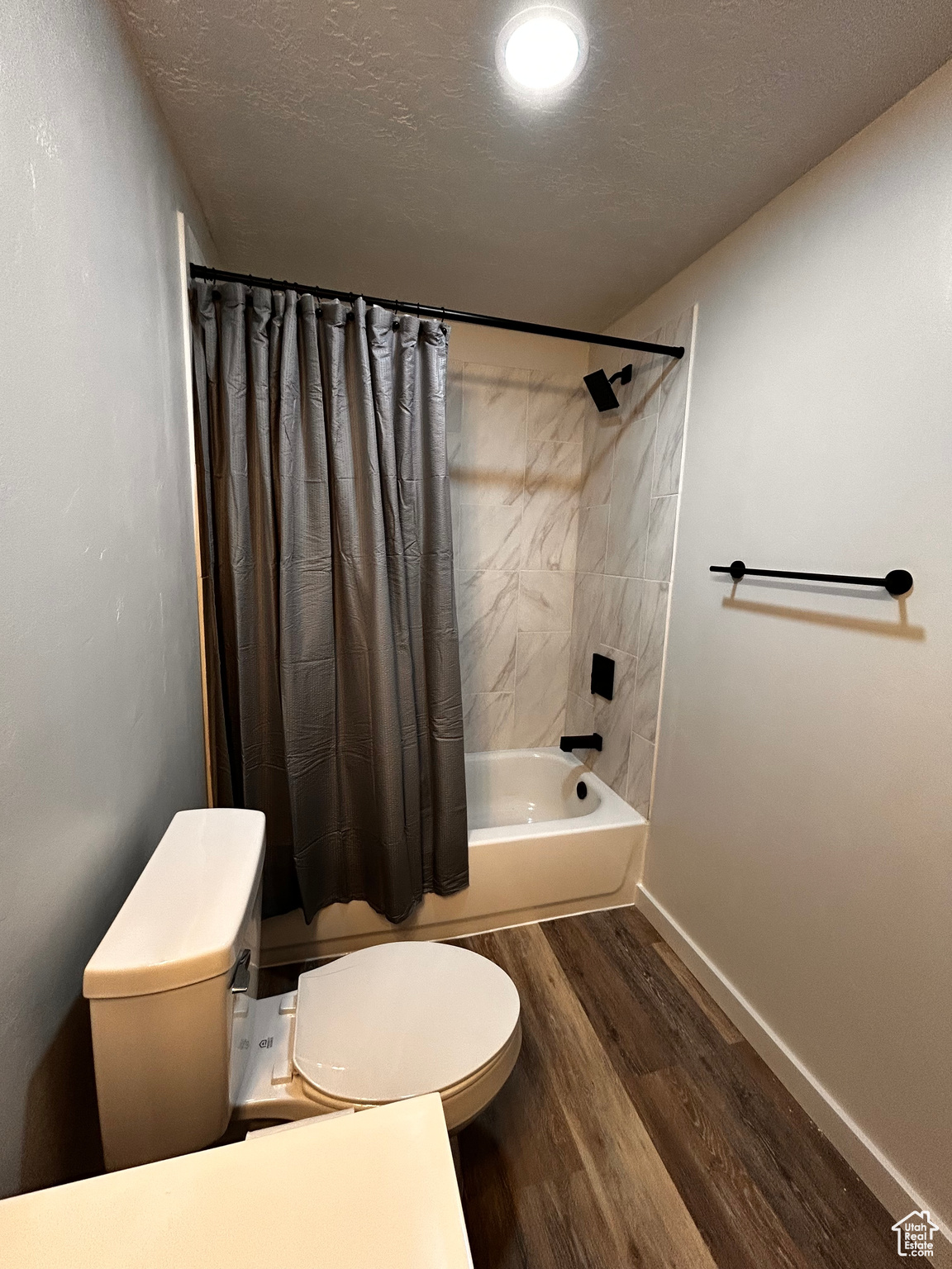 FOOTHILL VILLAGE - Residential