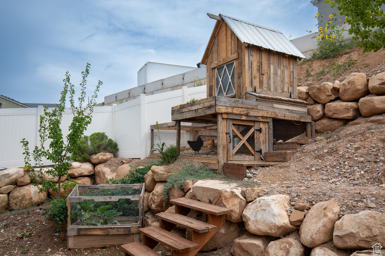 FOOTHILL VILLAGE - Residential