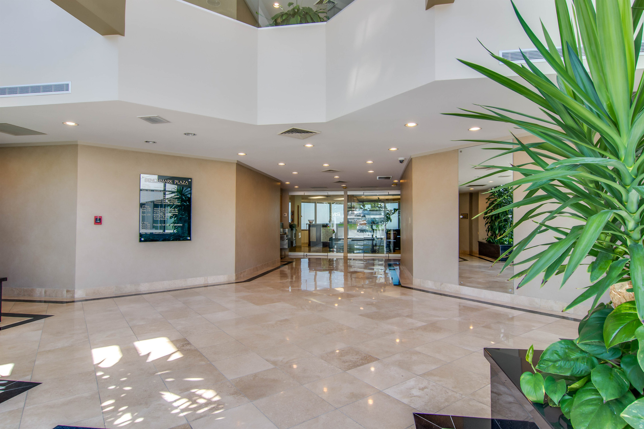 TATE - Commercial Lease