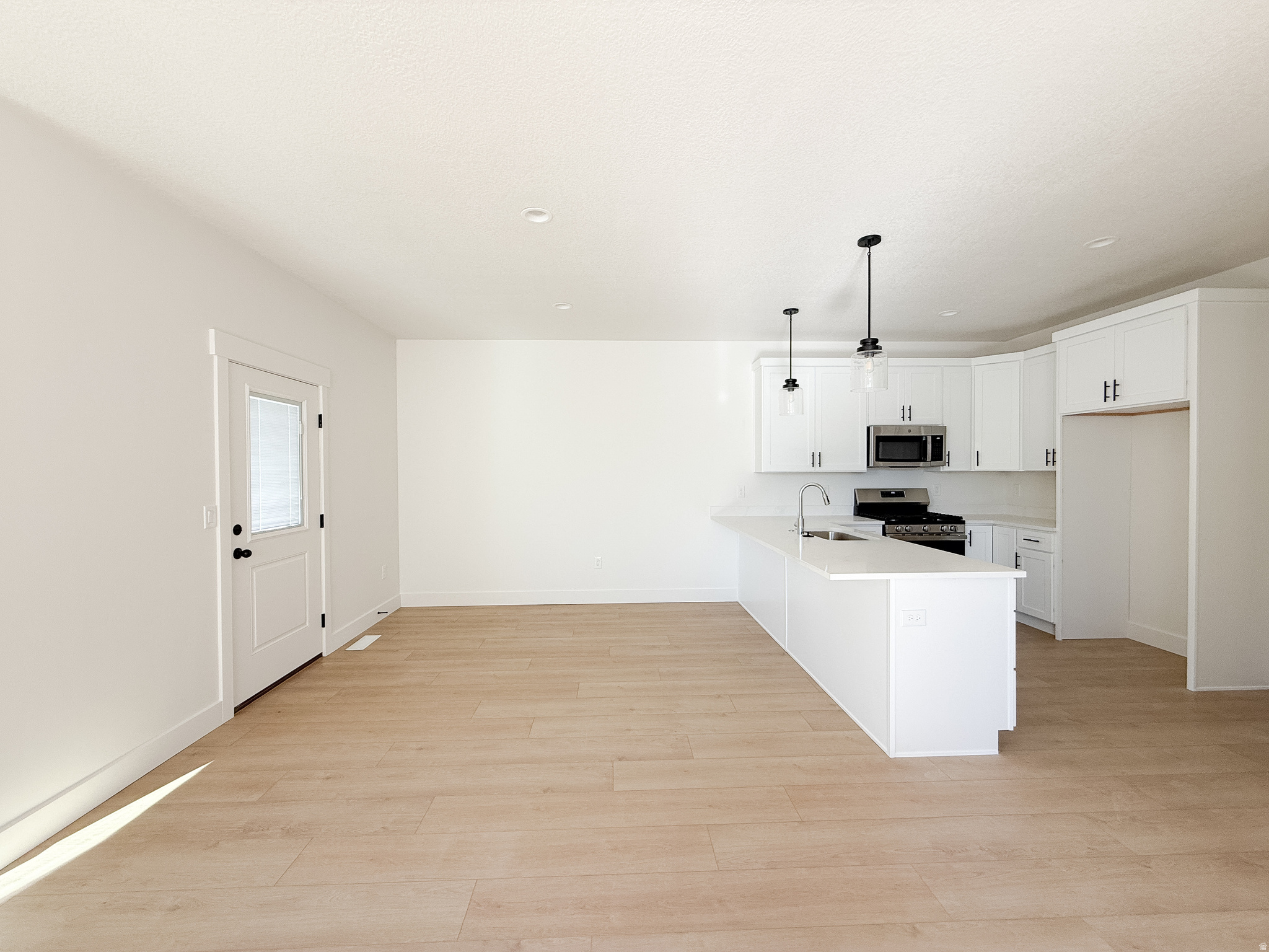 OVERLAKE ESTATES - Residential Income