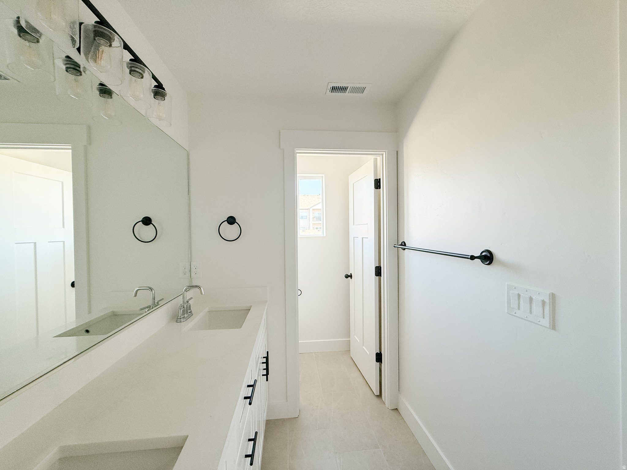 OVERLAKE ESTATES - Residential Income