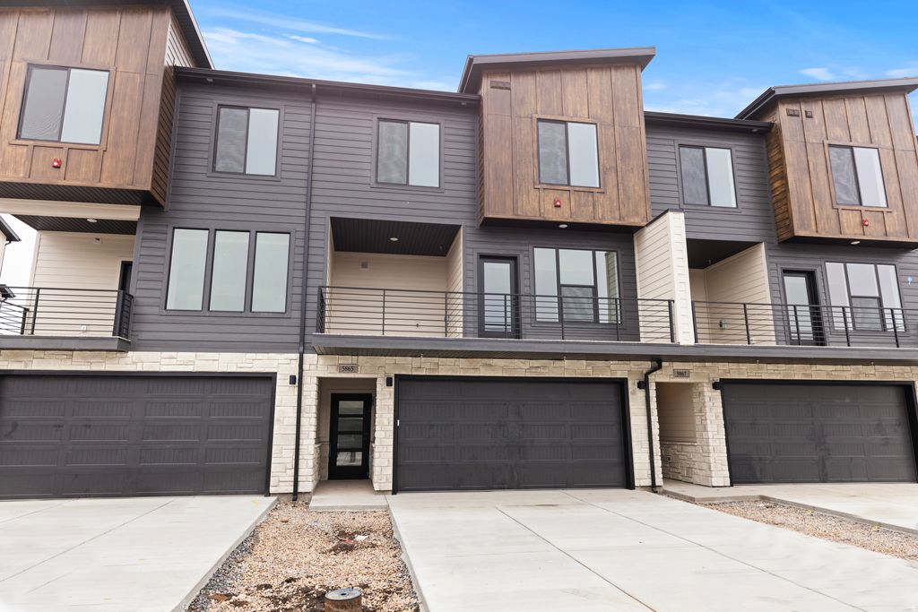 Photo of 5865 N JEEDER DR, Mountain Green, UT 84050 (MLS # 2141907)