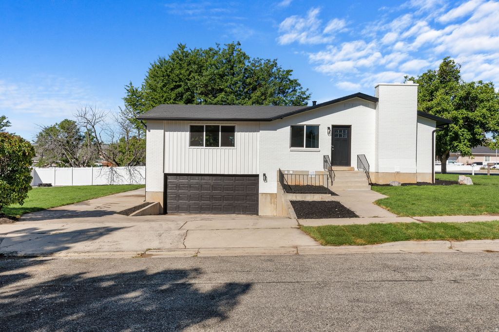 Photo of 423 W 700 N ST N, American Fork, UT 84003 (MLS # 2140712)