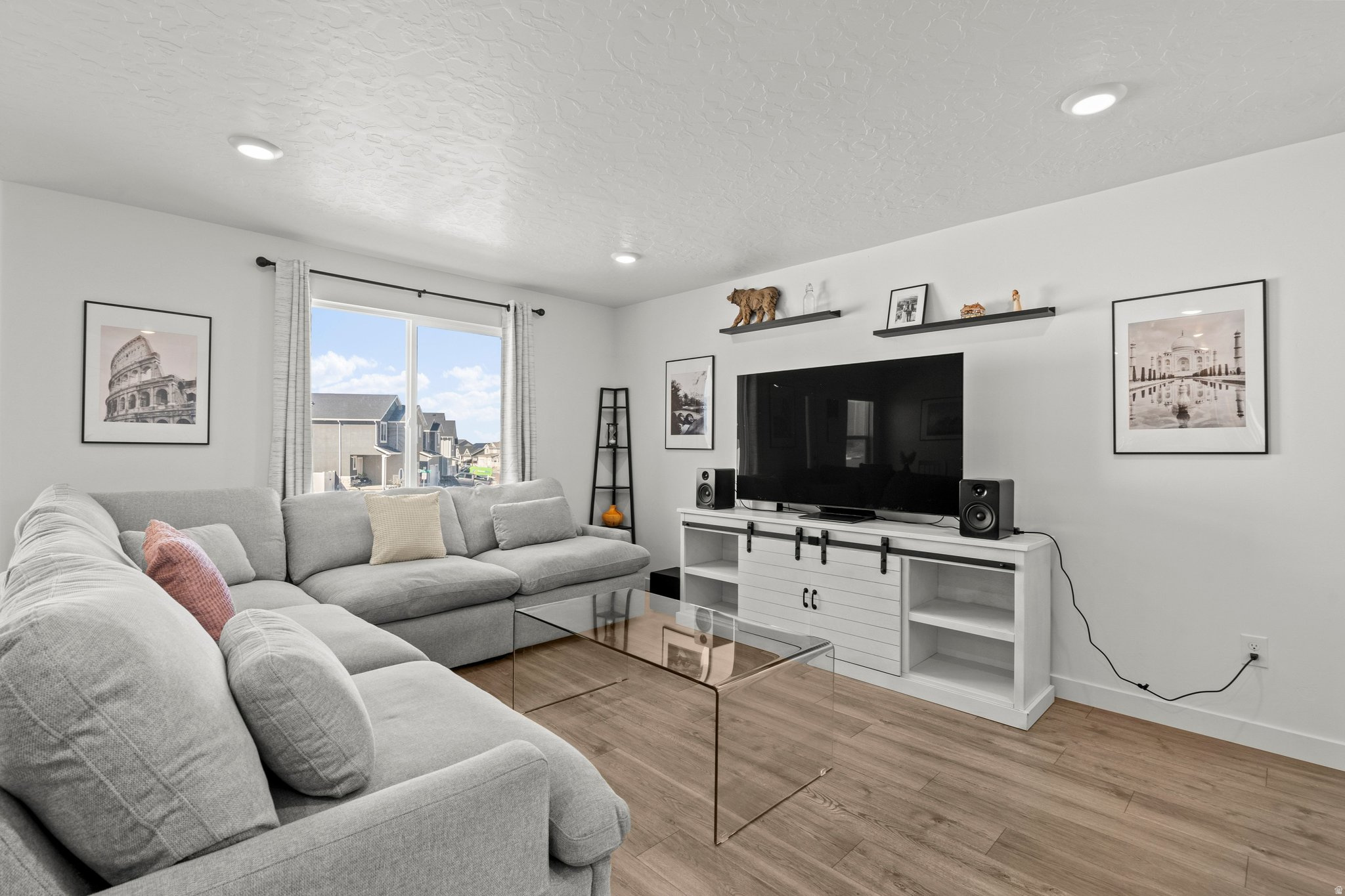 LITTLE VALLEY GATEWA - Residential