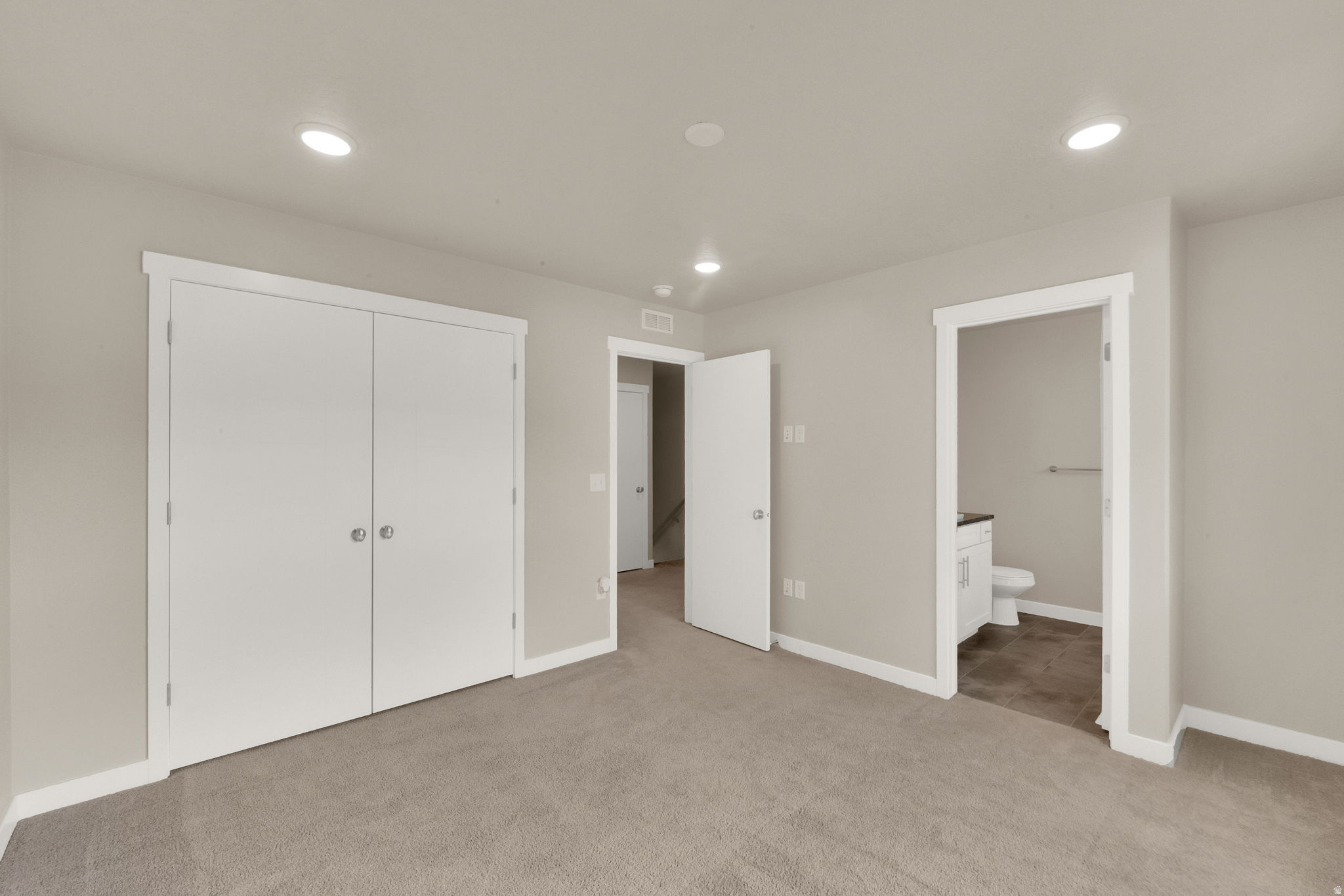 PARKWAY STATION - Residential