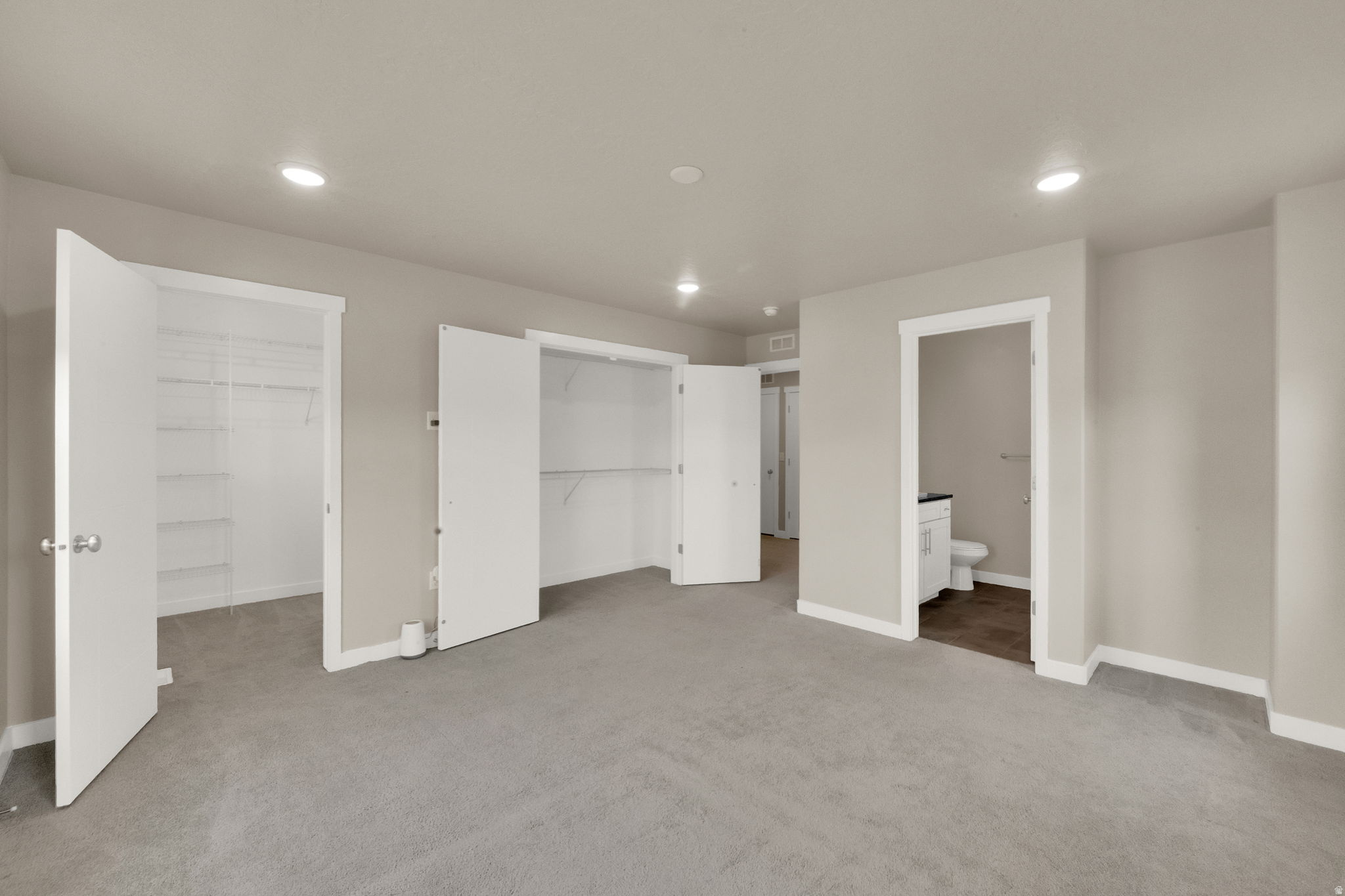 PARKWAY STATION - Residential