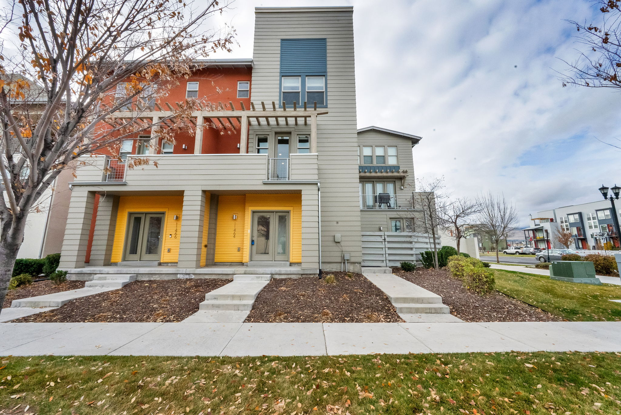 PARKWAY STATION - Residential