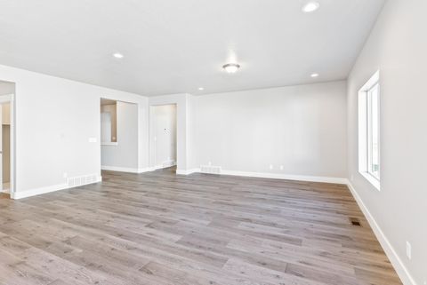 Tiny photo for 1626 S SAGEBERRY DR #SH335, Santaquin, UT 84655 (MLS # 2131752)