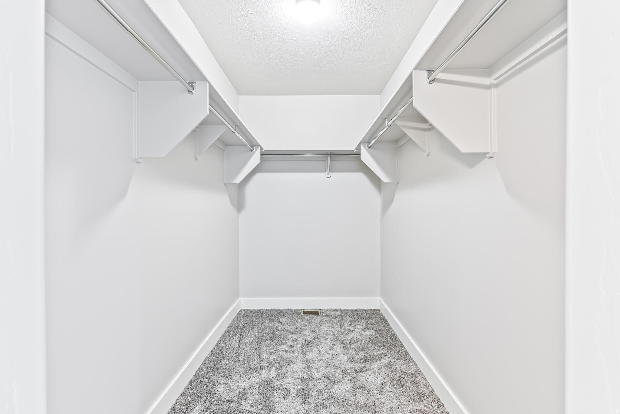 SUMMIT HILLS THE RIDGE - Residential