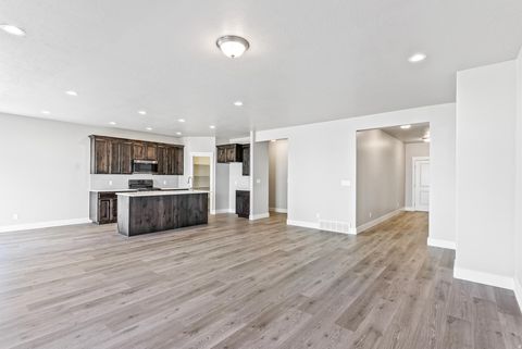 Tiny photo for 1626 S SAGEBERRY DR #SH335, Santaquin, UT 84655 (MLS # 2131752)