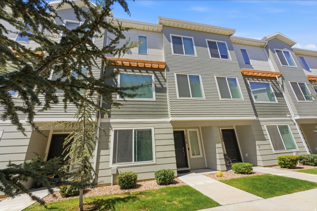 Photo of 1513 S 630 W, Orem, UT 84058 (MLS # 2154303)