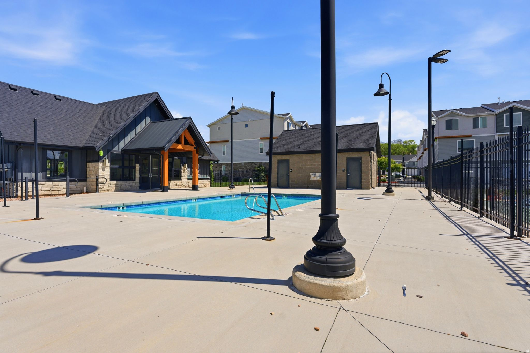 LEXINGTON TOWNS PHAS - Residential