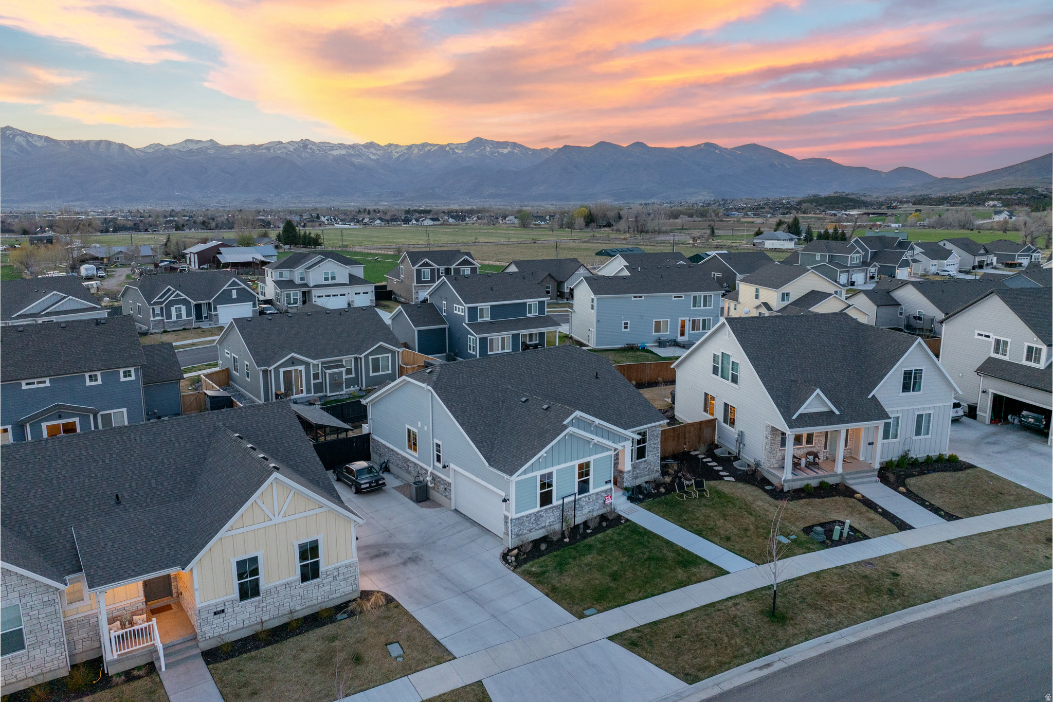 COTTAGES AT OLD FARM - Residential