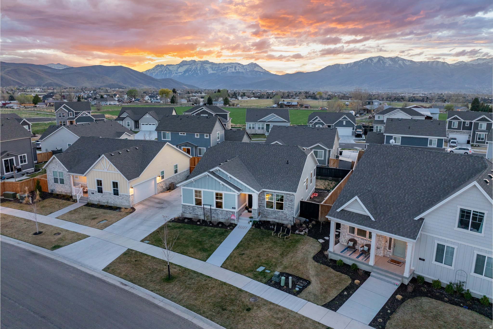 COTTAGES AT OLD FARM - Residential