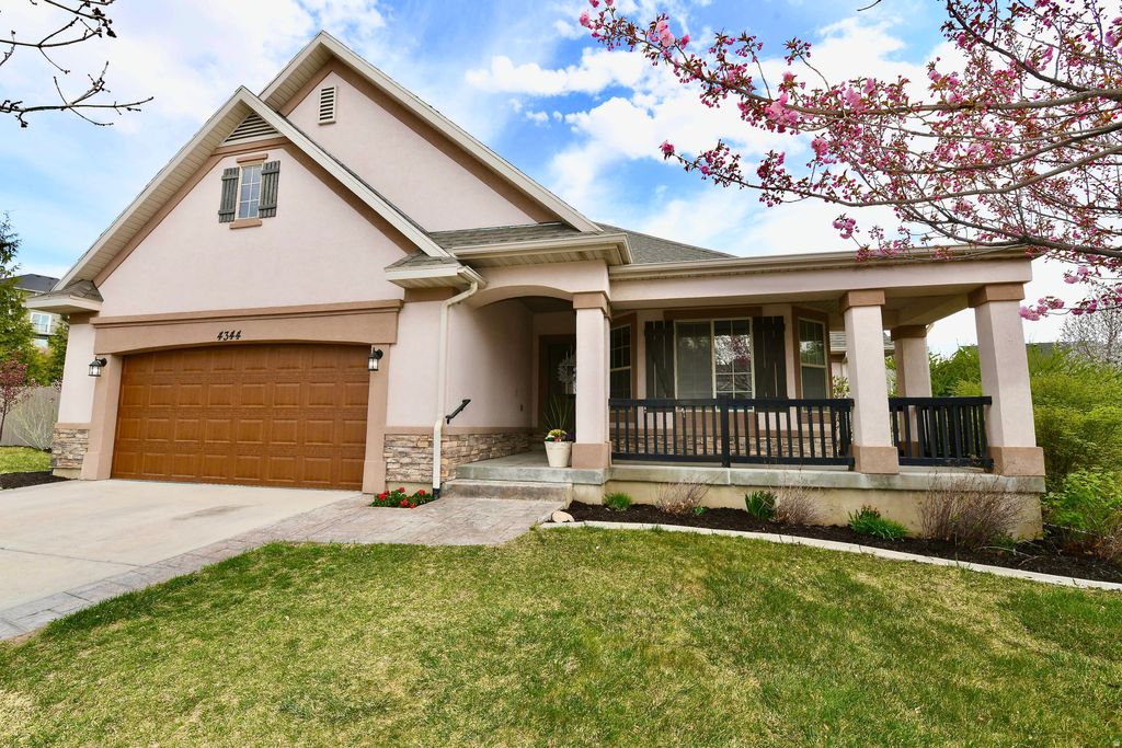 Photo of 4344 N PEPPERCORN RD, Lehi, UT 84048 (MLS # 2146773)