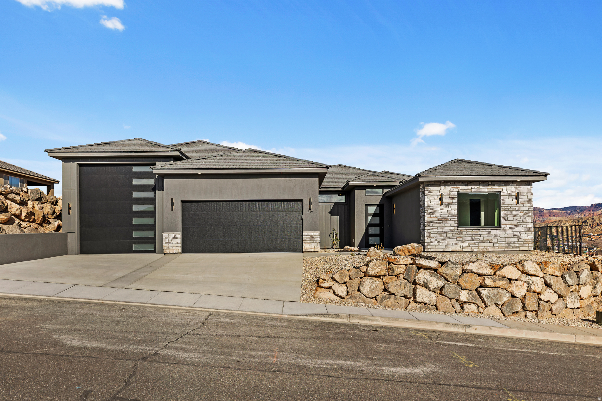 FALCON RIDGE PH 4 - Residential