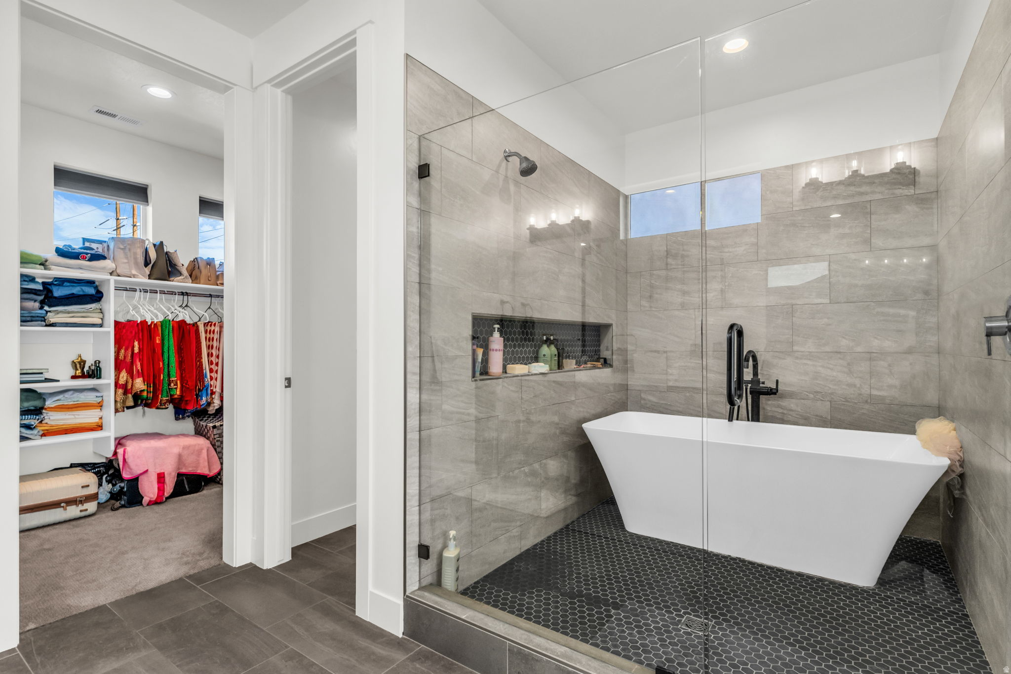 MATTHEW AVE - Residential