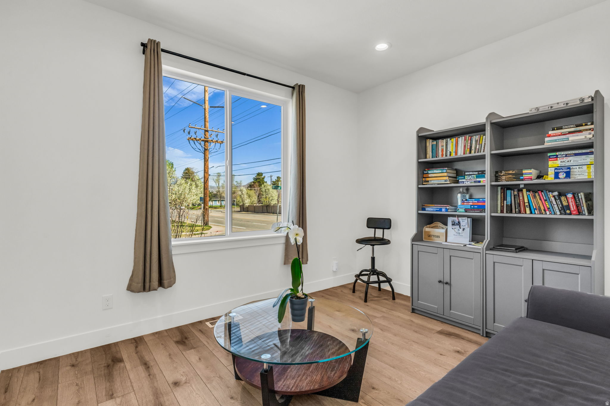 MATTHEW AVE - Residential