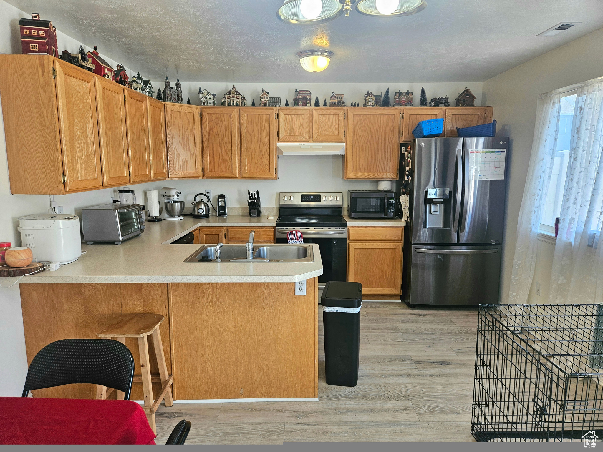 NEW TOWNE SQUARE - Residential