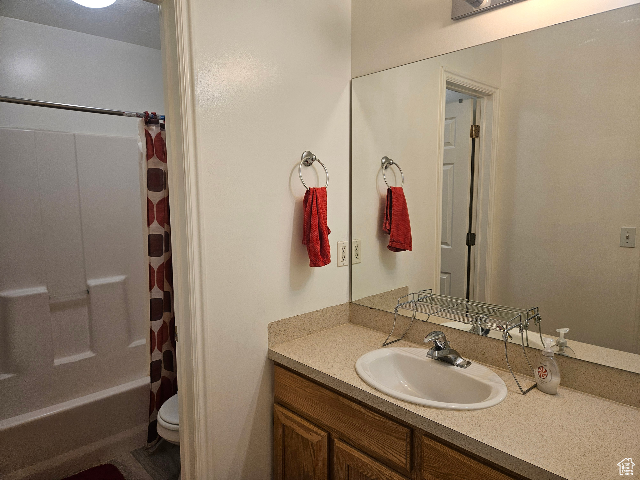 NEW TOWNE SQUARE - Residential