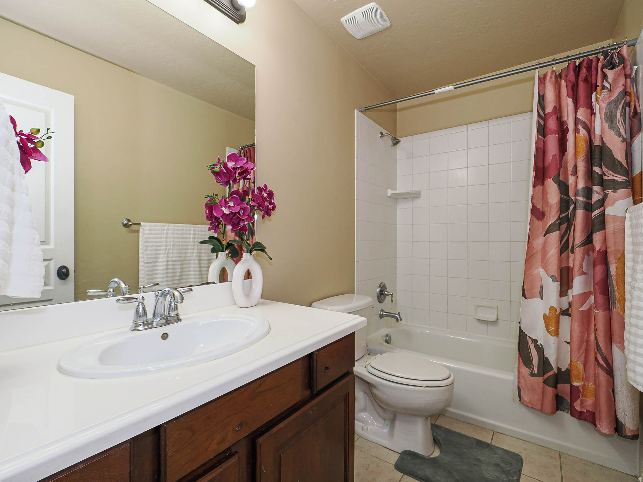 TOWNHOMES AT HIGHBURY COMMONS - Residential