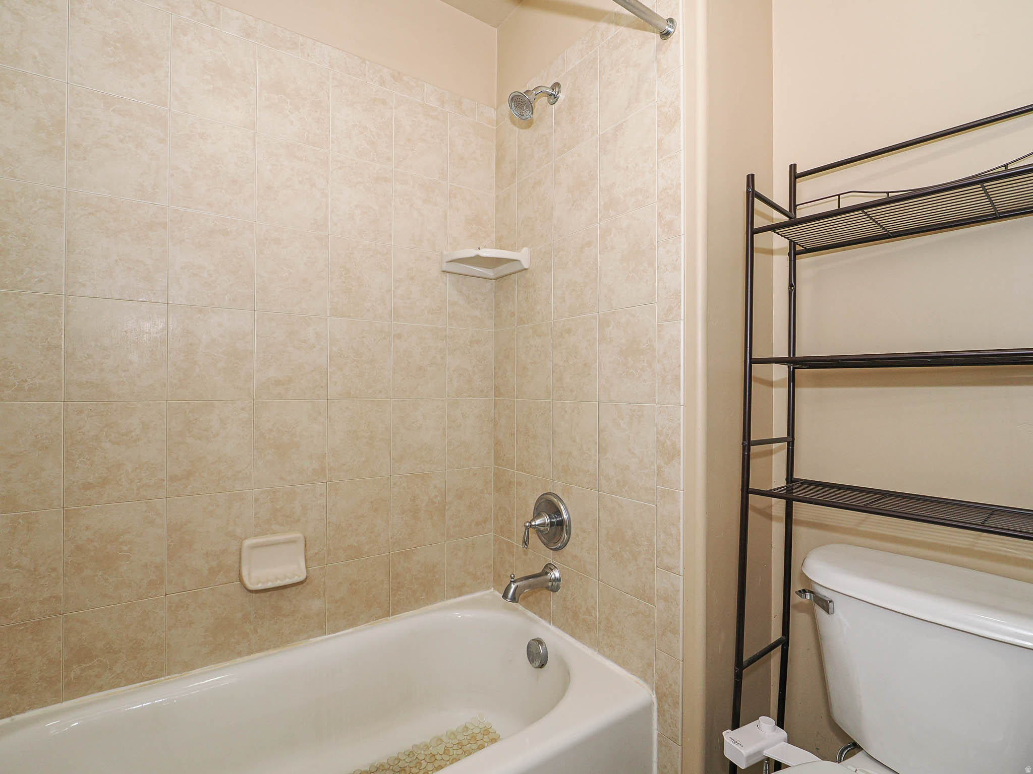 TOWNHOMES AT HIGHBURY COMMONS - Residential