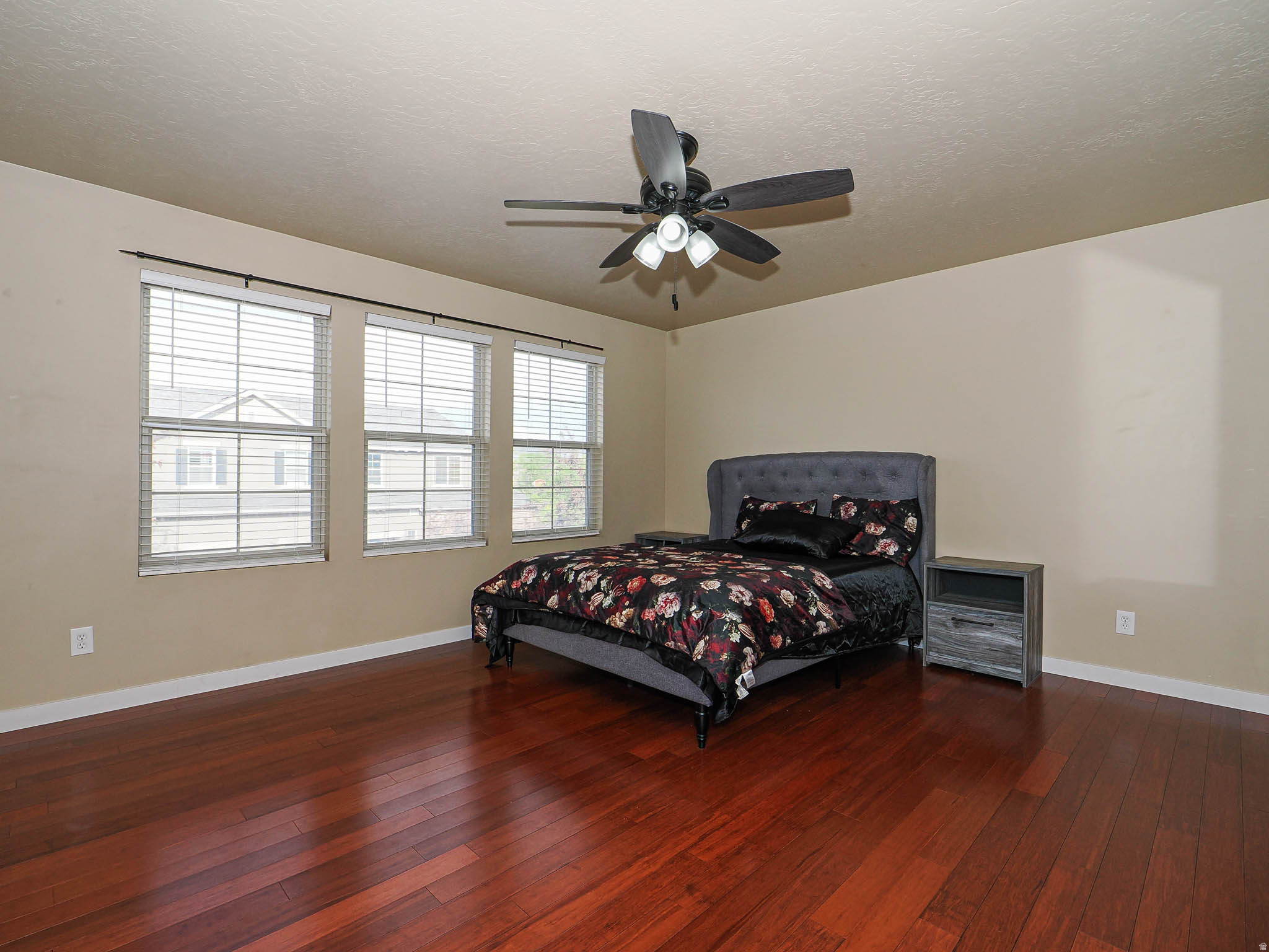 TOWNHOMES AT HIGHBURY COMMONS - Residential