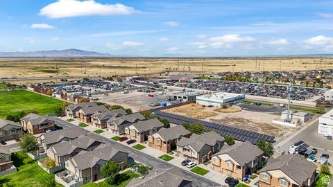 Tiny photo for 1022 W ALLINGTON DR N, North Salt Lake, UT 84054 (MLS # 2111835)