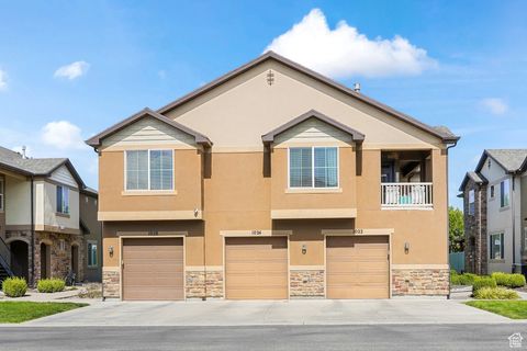 Photo of 1022 W ALLINGTON DR N, North Salt Lake, UT 84054 (MLS # 2111835)