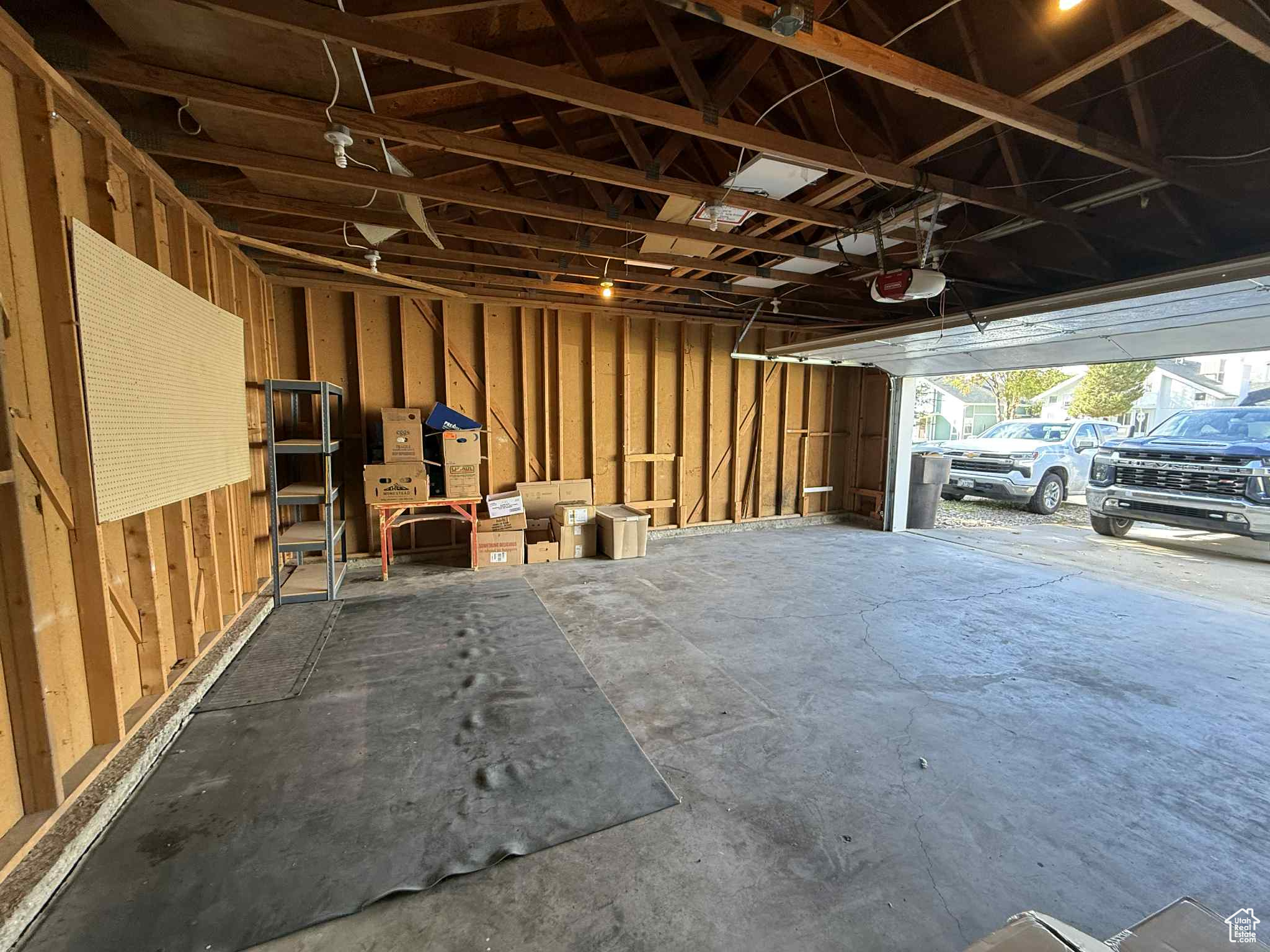 CEDAR HILLS - Residential