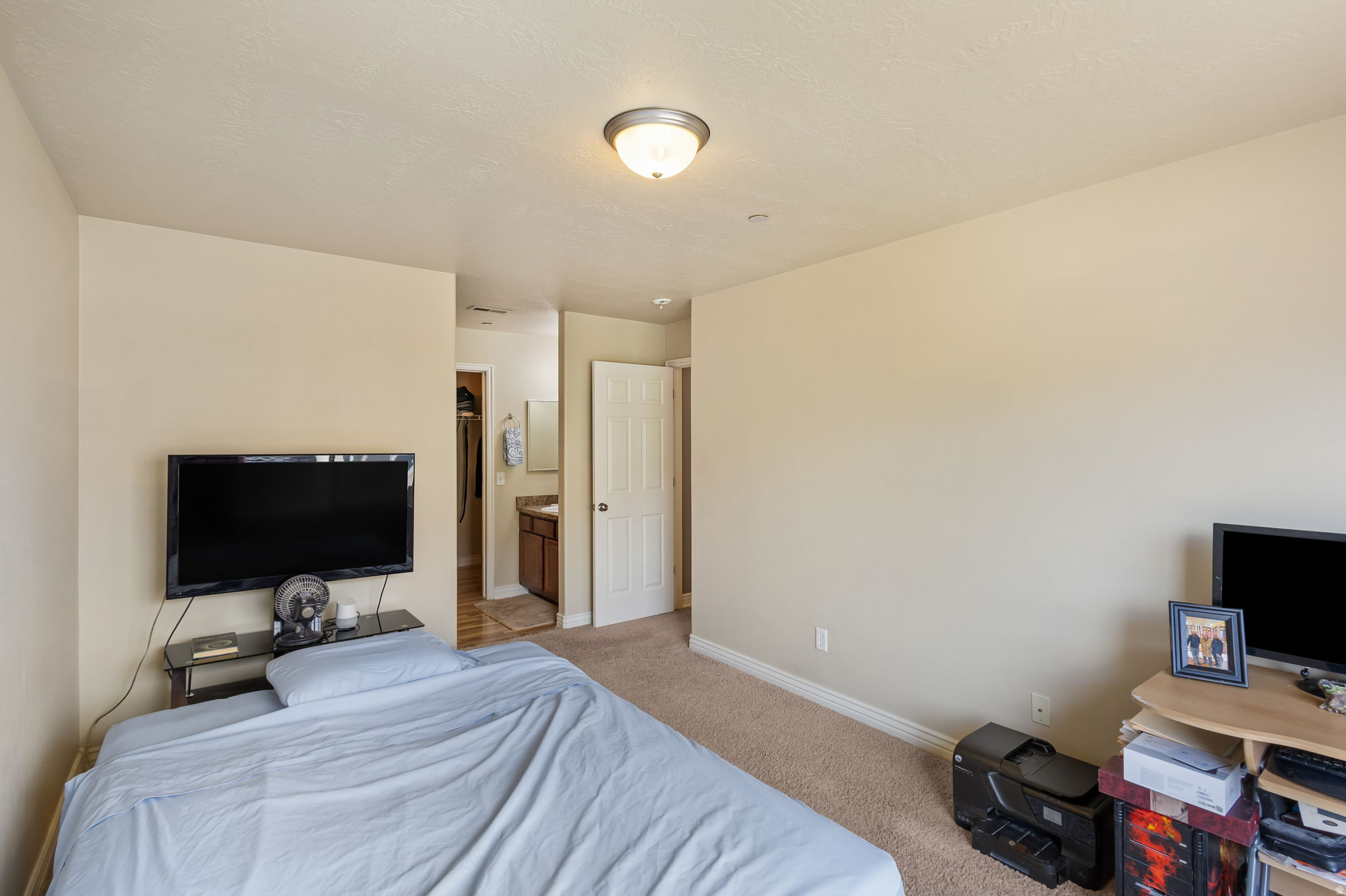 EAST TOWN VILLAGE PH 6 - Residential