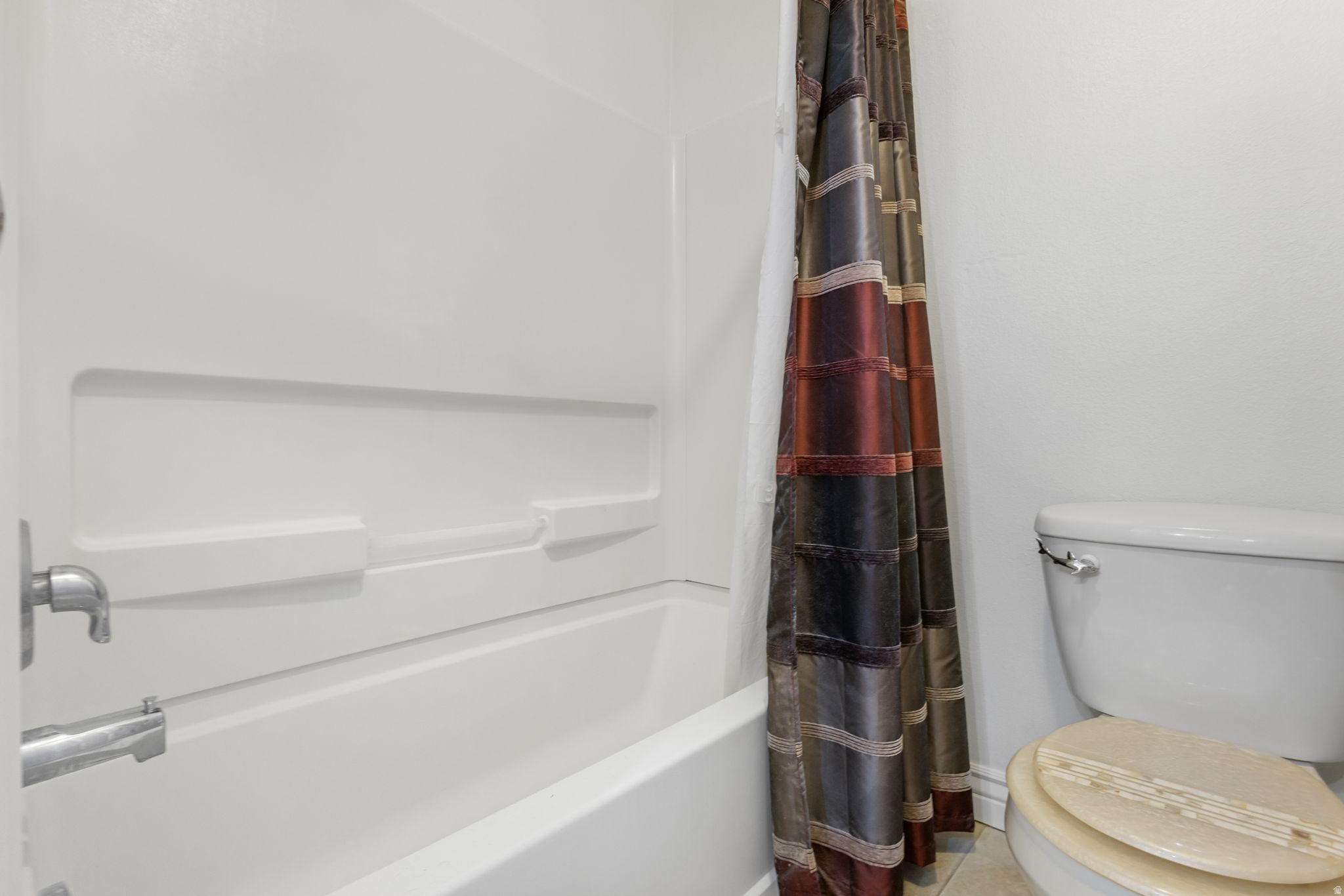 EAST TOWN VILLAGE PH 6 - Residential