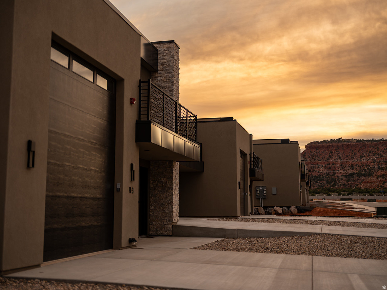 THE KIVAS AT CATORI CANYON - Residential