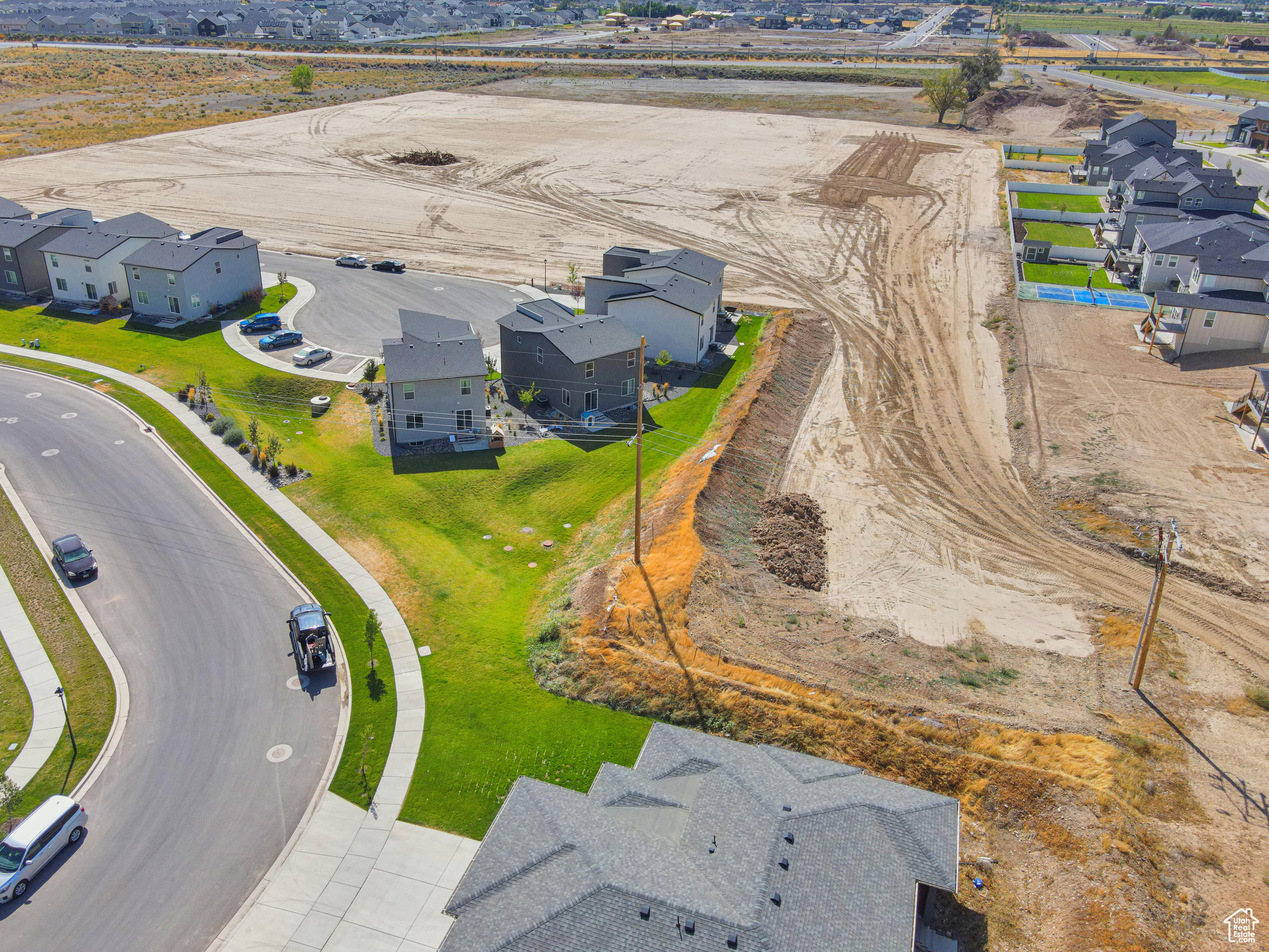 MAPLETON VILLAGE - Residential