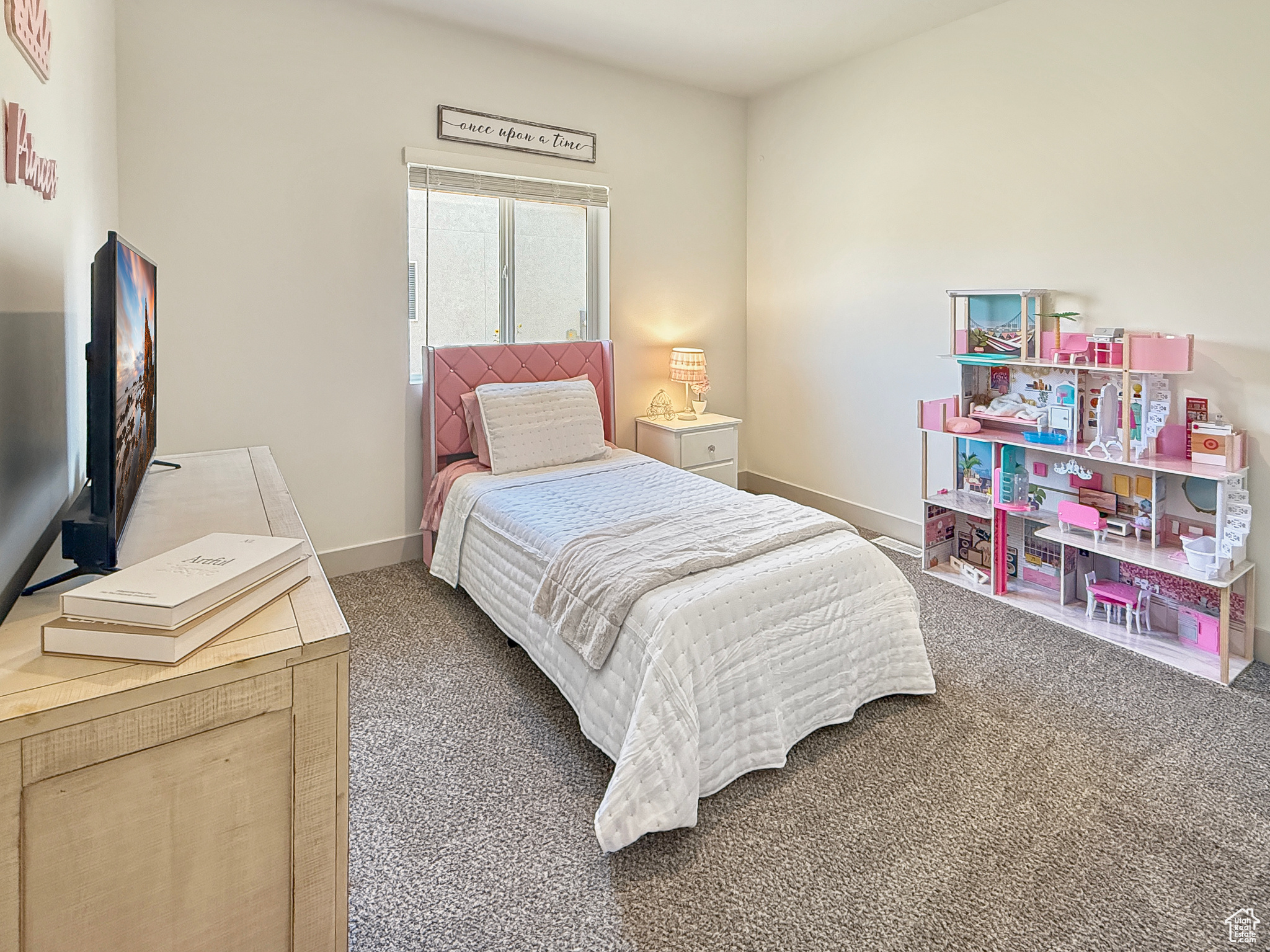 MAPLETON VILLAGE - Residential