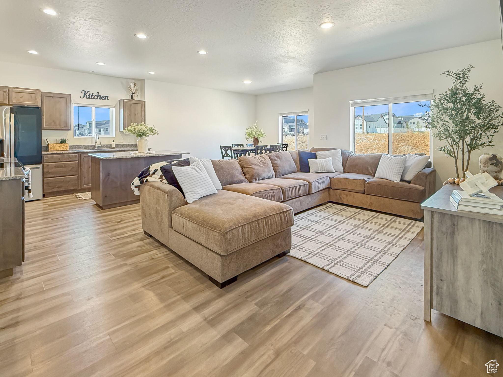 MAPLETON VILLAGE - Residential