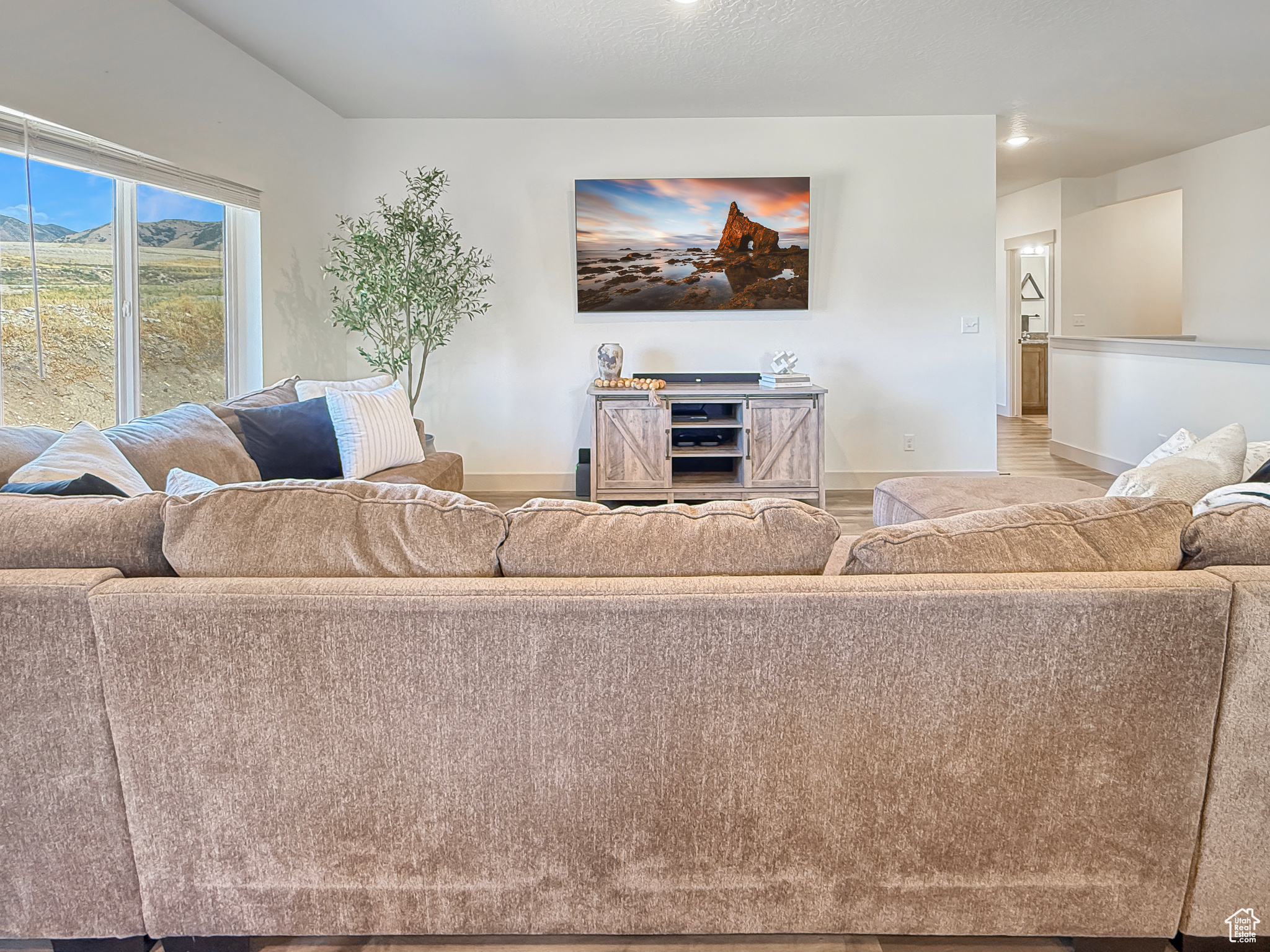 MAPLETON VILLAGE - Residential