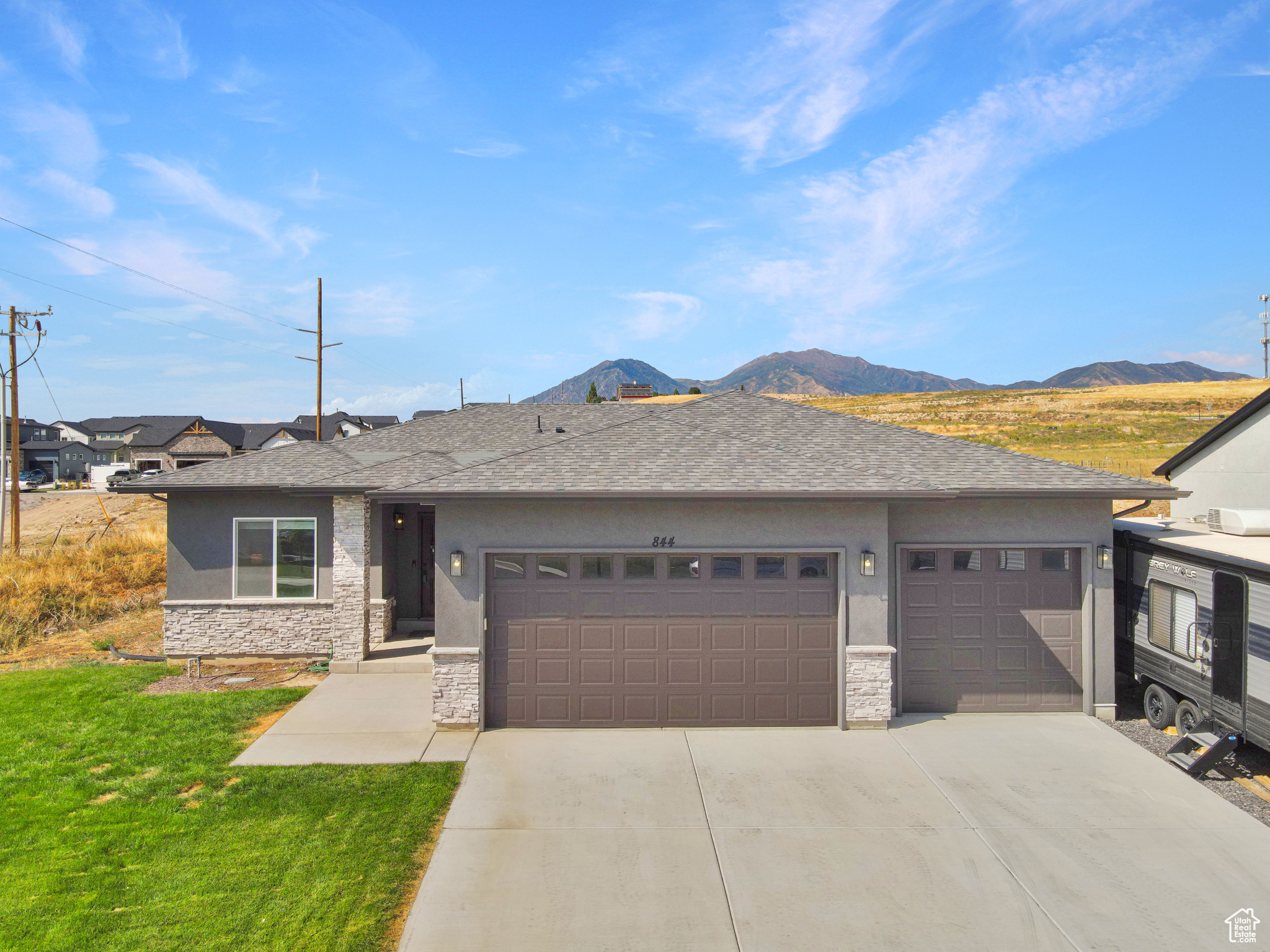 MAPLETON VILLAGE - Residential