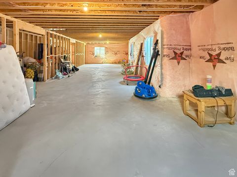 Tiny photo for 844 W POWDERWOOD LN, Mapleton, UT 84664 (MLS # 2107238)