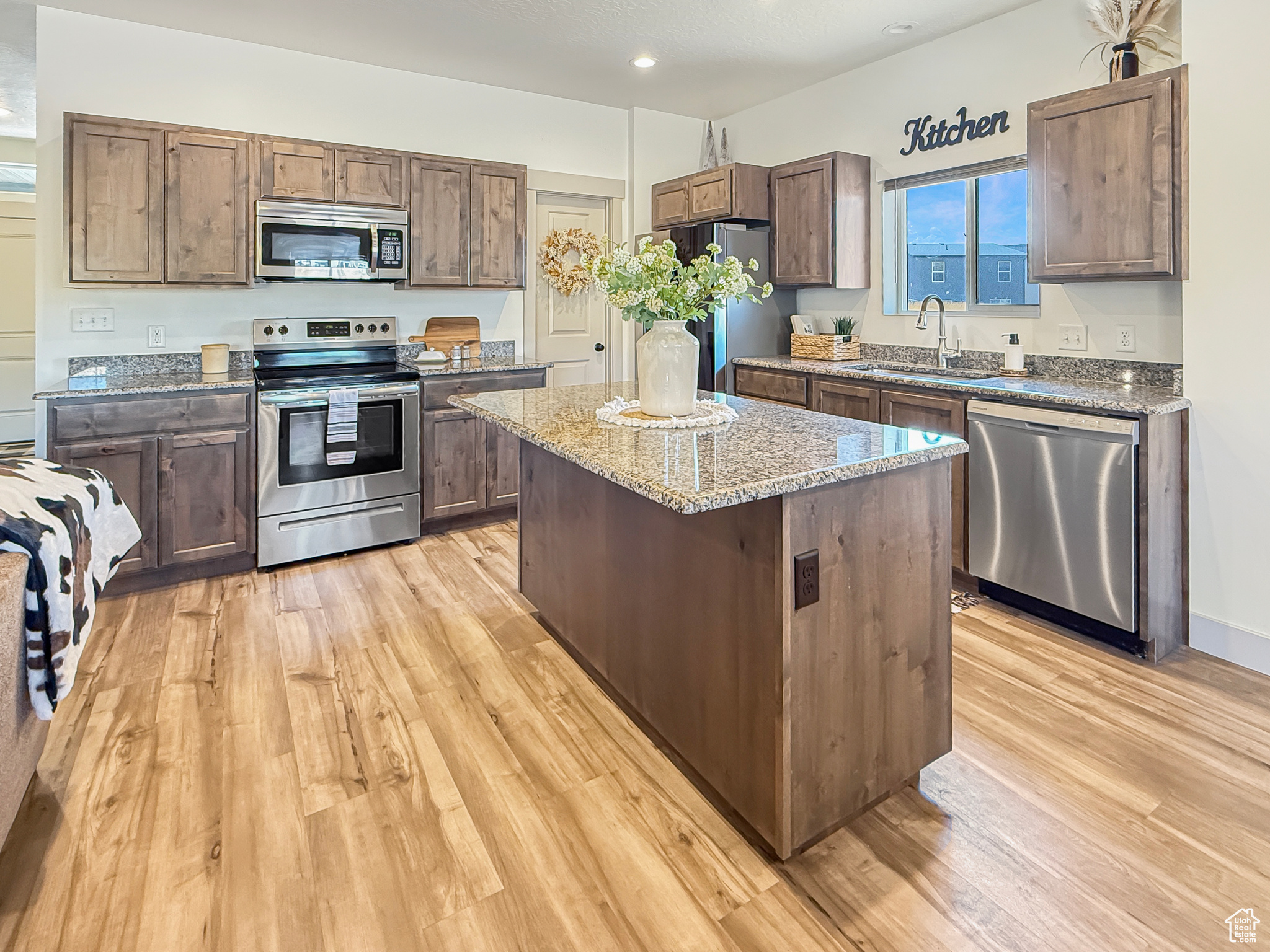 MAPLETON VILLAGE - Residential