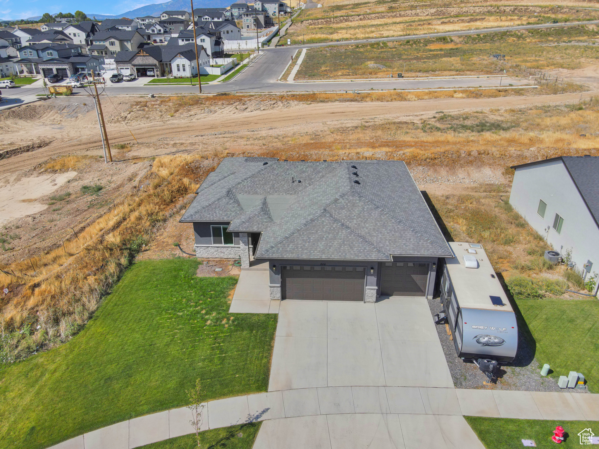MAPLETON VILLAGE - Residential