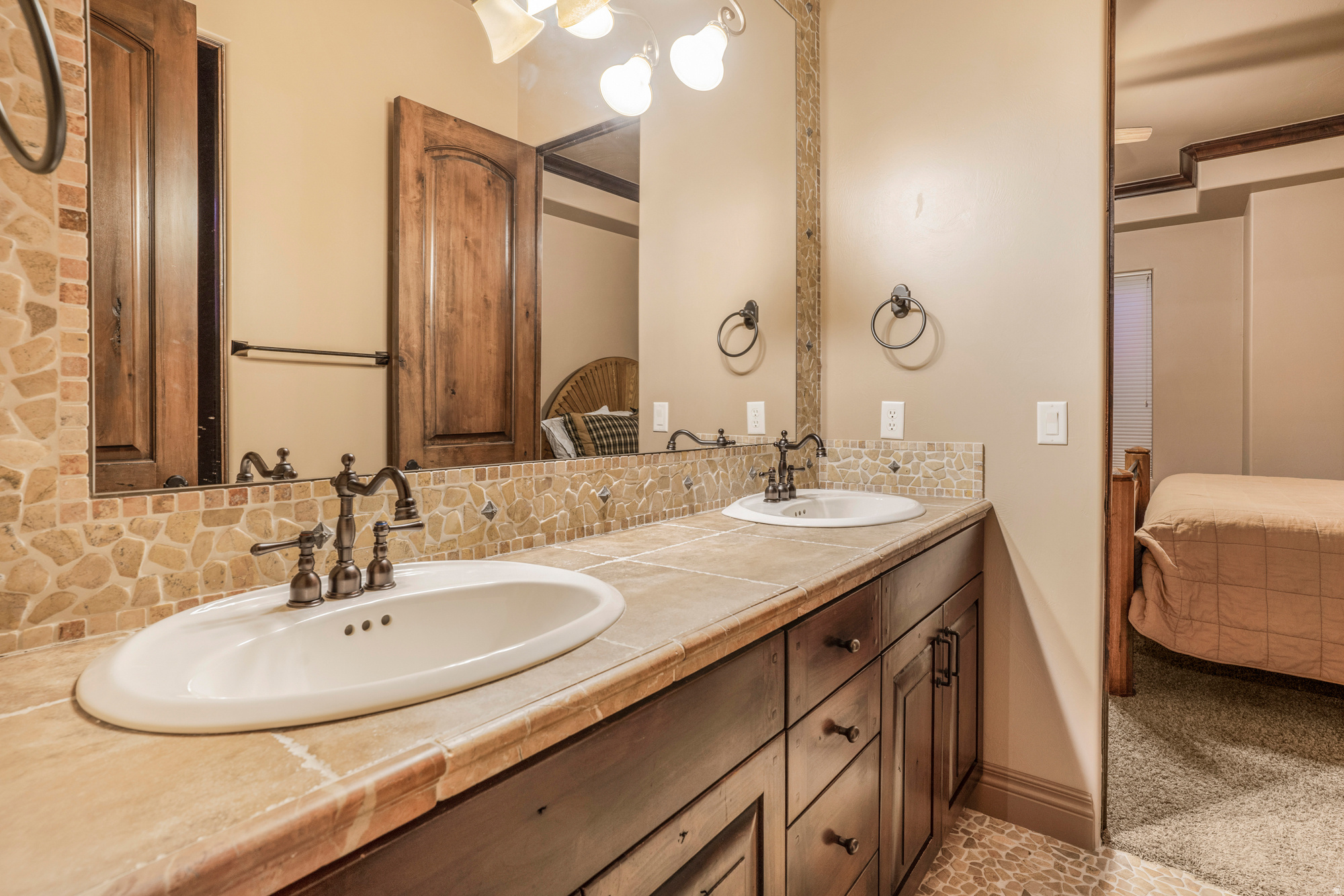 PARAGON COVE TH AT STONECLIFF 2 - Residential