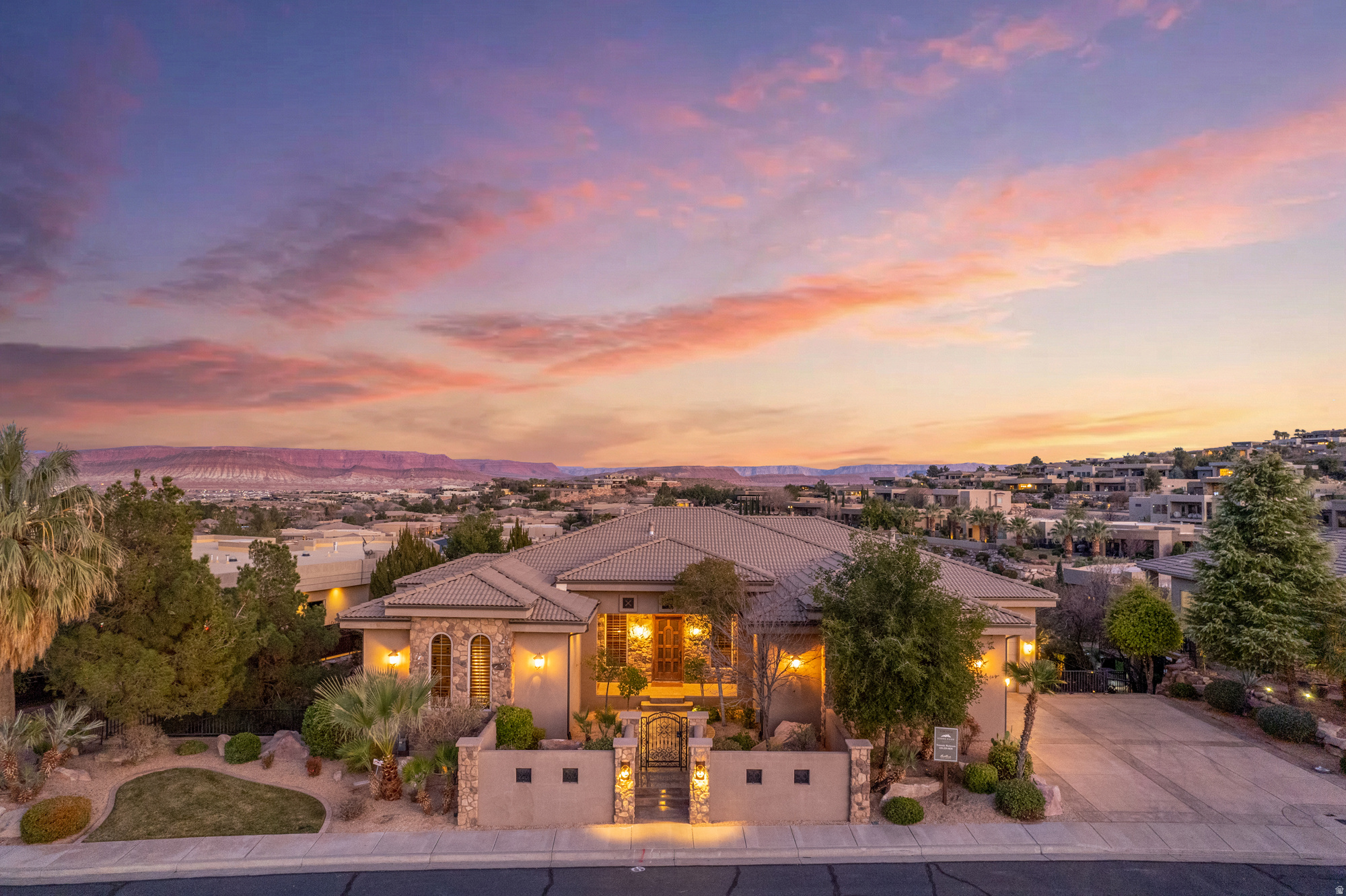 PARAGON COVE TH AT STONECLIFF 2 - Residential